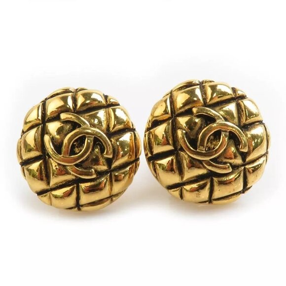 Auth CHANEL CC Logo Clip on Earrings Gold Metal